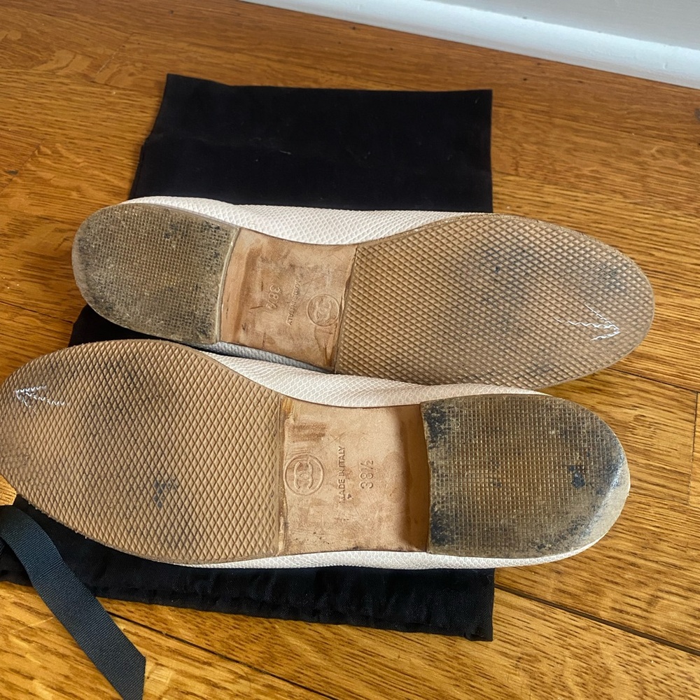Chanel pale Pink and Black Women's Ballet Flats - Picture 6 of 6